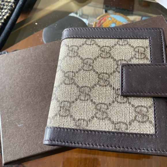 Gucci GG supreme bifold wallet - Picture 2 of 2